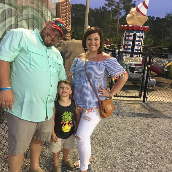 Meet your Posher, Ashley - Picture 1 of 1